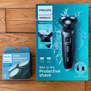 Philips Norelco AquaTouch Wet and Dry Electric Shaver S5000 & Replacement Head